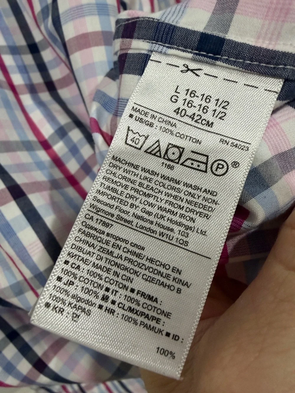 Banana Republic Camden fit White Button-Down Shirt w/ Blue & pink Plaid non iron